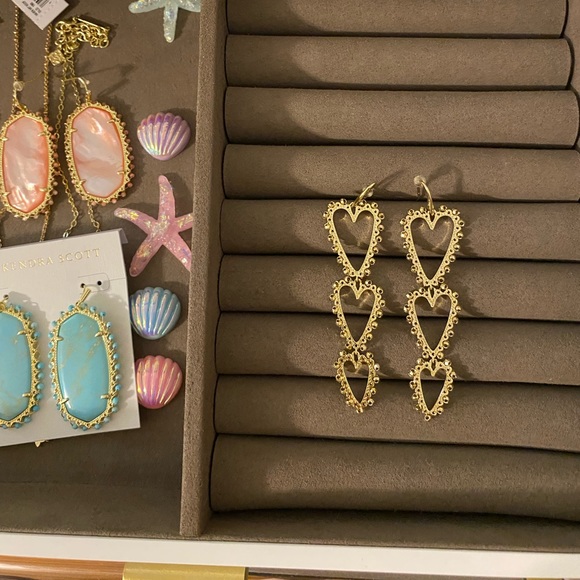 Kendra Scott Beaded Ansley Heart Statement Earrings - Picture 2 of 5